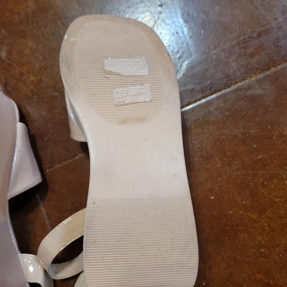 Women's Cream Platform Sandals - Picture 4 of 12